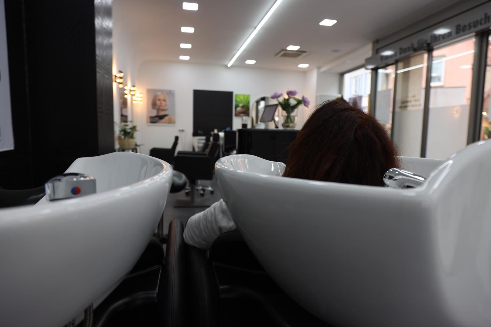  Friseursalon_Waschbecken.jpg